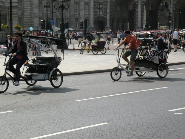  tricycles taxi